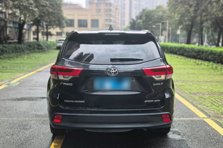 Used Toyota Highlander 2018 2.0T Four-Wheel Drive Luxury Version 7 Seats China VI Standard Exterior 9