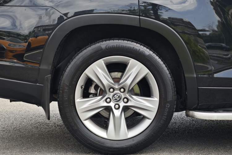 Used Toyota Highlander 2018 2.0T Two-Wheel Drive Luxury Edition 7 Seats China VI Standard Exterior 9
