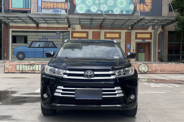 Used Toyota Highlander 2018 2.0T Four-Wheel Drive Luxury Version 7 Seats China VI Standard Front