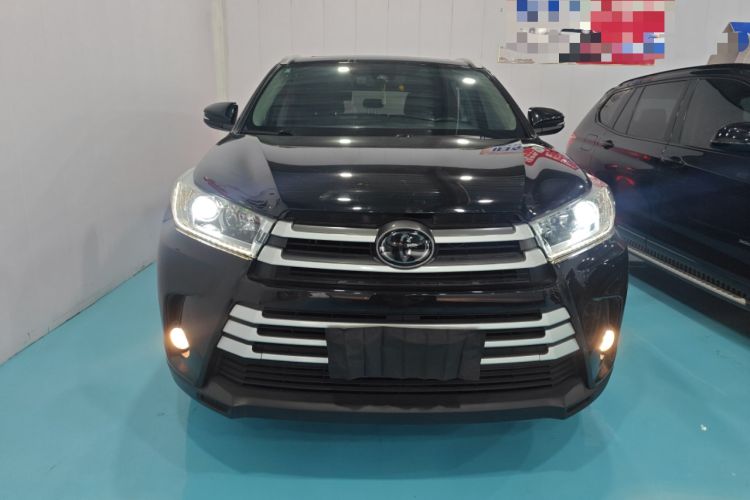 Used Toyota Highlander 2018 2.0T Four-Wheel Drive Luxury Version 7 Seats China VI Standard Front