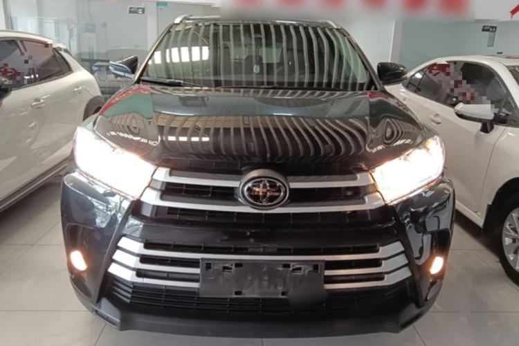 Used Toyota Highlander 2018 2.0T Four-Wheel Drive Luxury Version 7 Seats China VI Standard Front