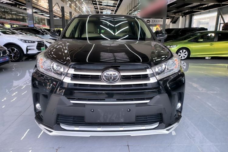 Used Toyota Highlander 2018 2.0T Four-Wheel Drive Luxury Version 7 Seats China VI Standard Front