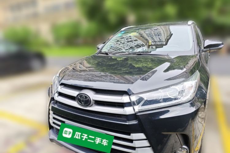 Used Toyota Highlander 2018 2.0T Two-Wheel Drive Luxury Edition 7 Seats China VI Standard Front