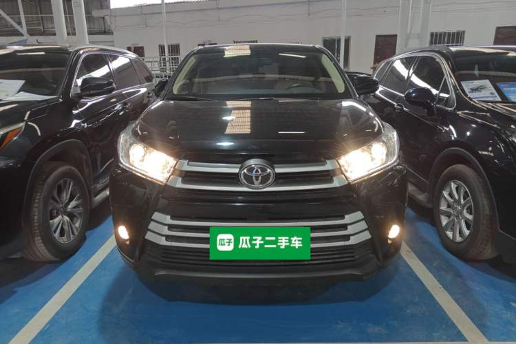 Used Toyota Highlander 2018 2.0T Four-Wheel Drive Elite Edition 7 Seats China V Standard Front