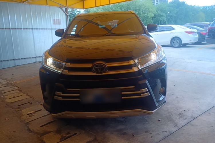 Used Toyota Highlander 2018 2.0T Four-Wheel Drive Luxury Version 7 Seats China VI Standard Front