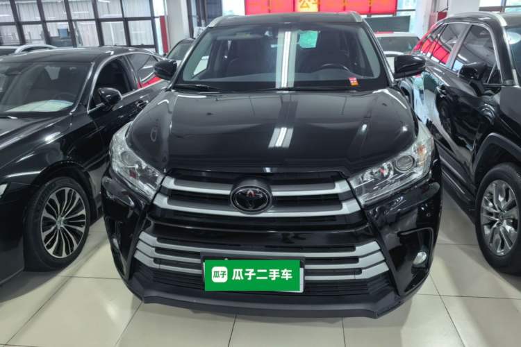 Used Toyota Highlander 2018 2.0T Two-Wheel-Drive Luxury Edition 7 Seats Emission Standard China V Front