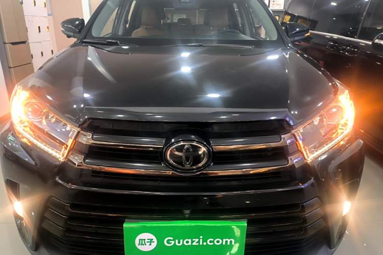 Used Toyota Highlander 2018 2.0T Four-Wheel Drive Knight Edition 7 Seats China VI Standard Front