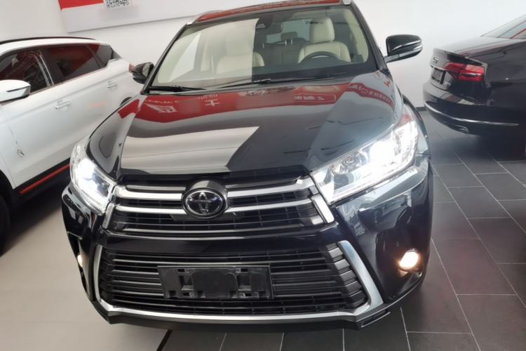 Used Toyota Highlander 2018 2.0T Four-Wheel Drive Prestige Version 7 Seats China VI Standard Front