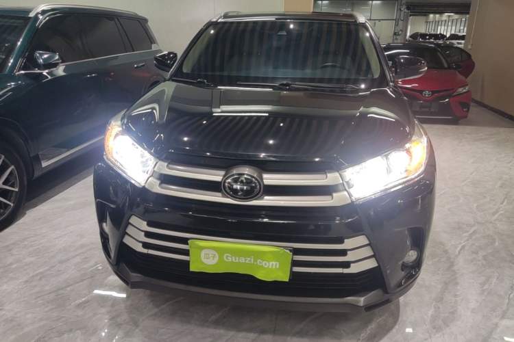 Used Toyota Highlander 2018 2.0T Four-Wheel Drive Luxury Edition 7 Seats China V Emission Standard Front