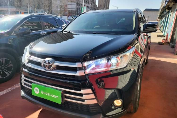 Used Toyota Highlander 2018 2.0T Two-Wheel Drive Elite Version 5 Seats China VI Standard Front
