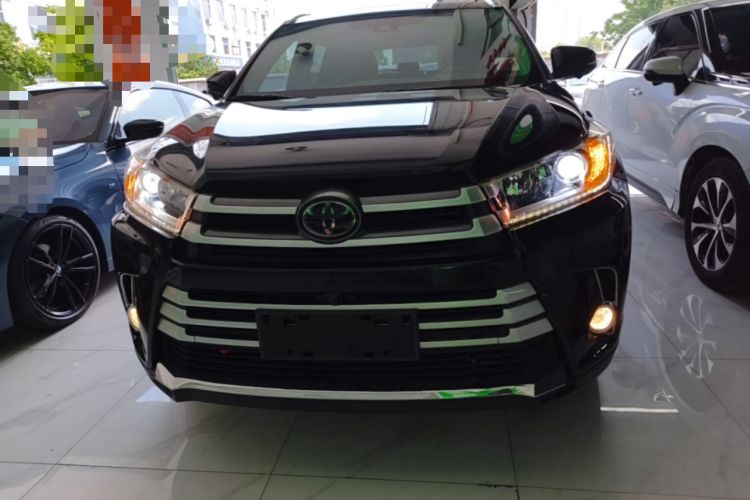 Used Toyota Highlander 2018 2.0T Four-Wheel Drive Luxury Version 7 Seats China VI Standard Front