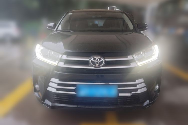 Used Toyota Highlander 2018 2.0T Two-Wheel Drive Elite Edition 5 Seats Emission Standard China V Front