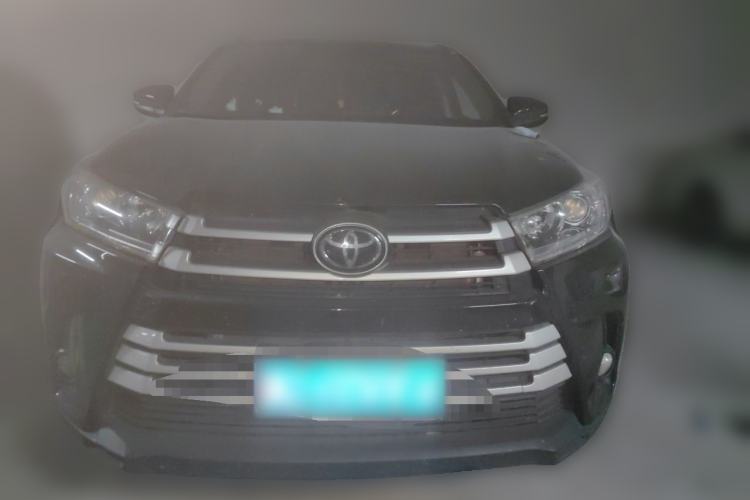 Used Toyota Highlander 2018 2.0T Four-Wheel Drive Luxury Version 7 Seats China VI Standard Front