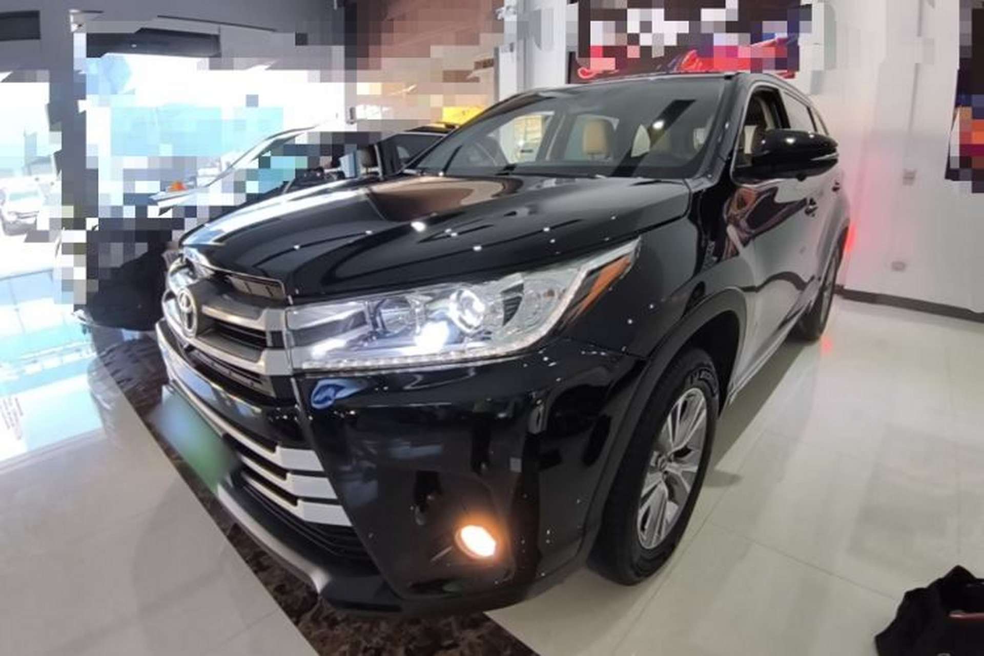 Used Toyota Highlander 2018 2.0T Two-Wheel Drive Elite Edition 7 Seats China VI Standard Front Left 45 Deg
