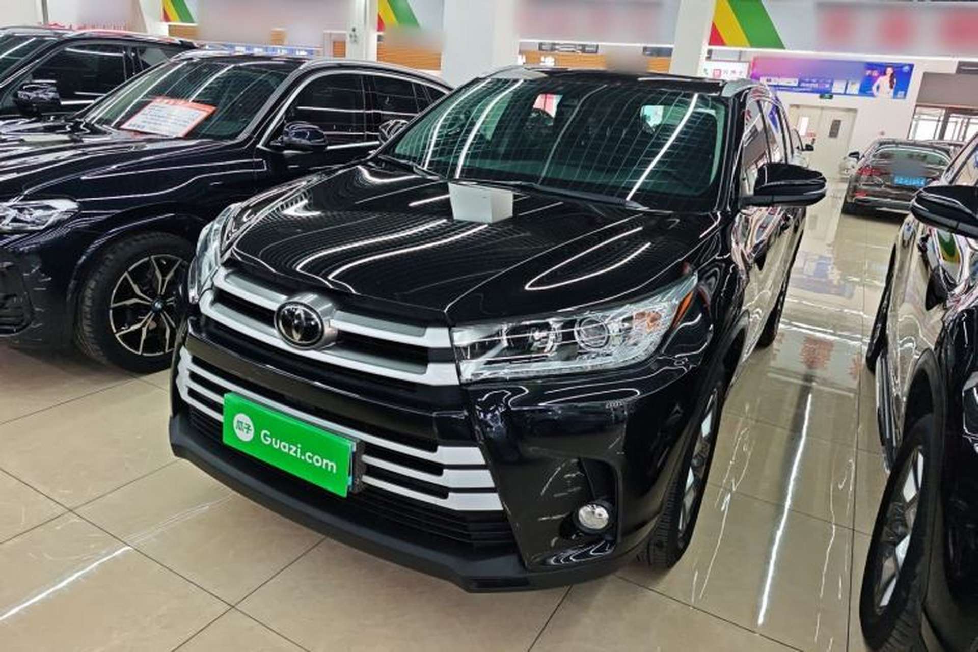 Used Toyota Highlander 2018 2.0T Four-Wheel Drive Luxury Version 7 Seats China VI Standard Front Left 45 Deg