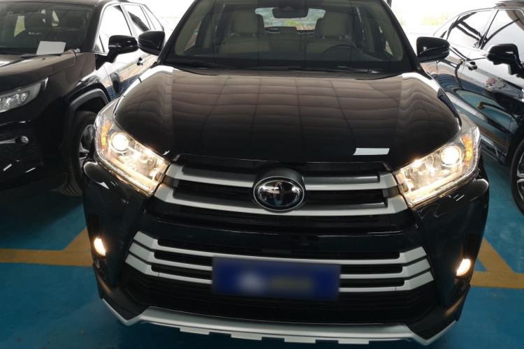 Used Toyota Highlander 2018 2.0T Four-Wheel Drive Luxury Version 7 Seats China VI Standard Front