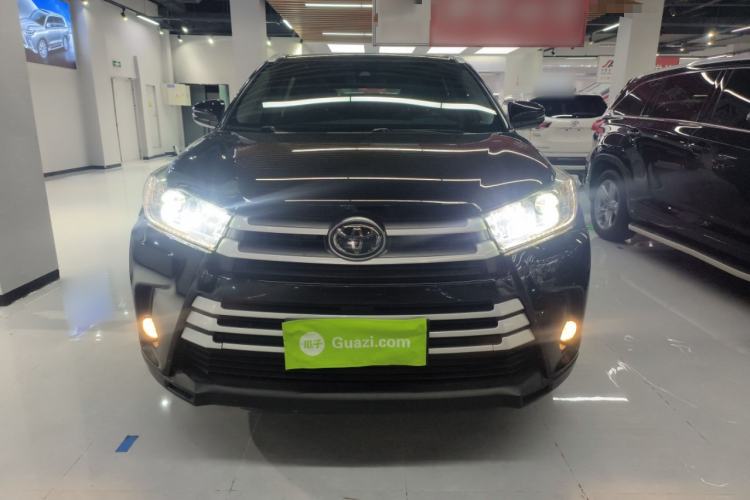 Used Toyota Highlander 2018 2.0T Four-Wheel Drive Luxury Edition 7 Seats China V Emission Standard Front