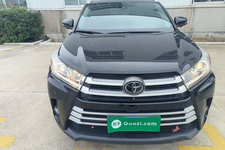 Used Toyota Highlander 2018 2.0T Four-Wheel Drive Luxury Version 7 Seats China VI Standard Front