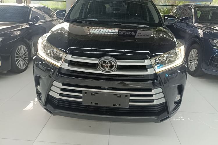 Used Toyota Highlander 2018 2.0T Two-Wheel Drive Luxury Edition 7 Seats China VI Standard Front