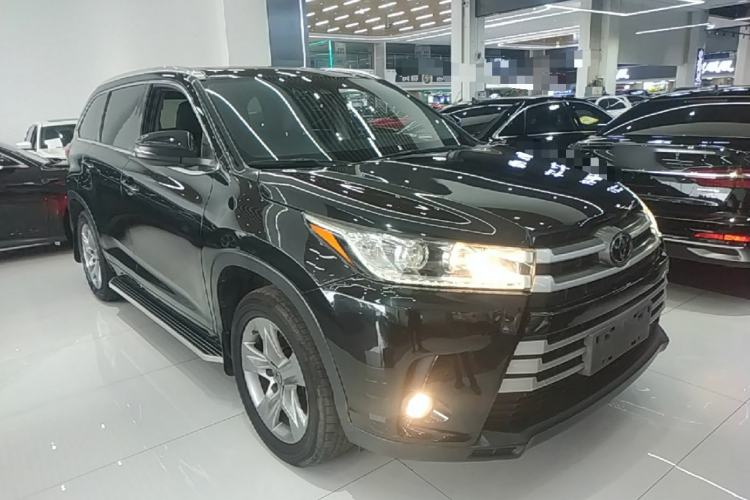 Used Toyota Highlander 2018 2.0T Two-Wheel Drive Luxury Edition 7 Seats China VI Standard Front Right 45 Deg