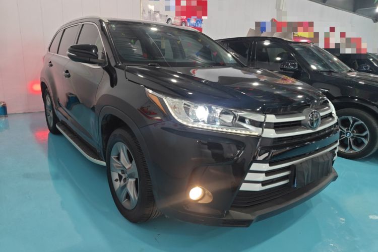 Used Toyota Highlander 2018 2.0T Four-Wheel Drive Luxury Version 7 Seats China VI Standard Front Right 45 Deg