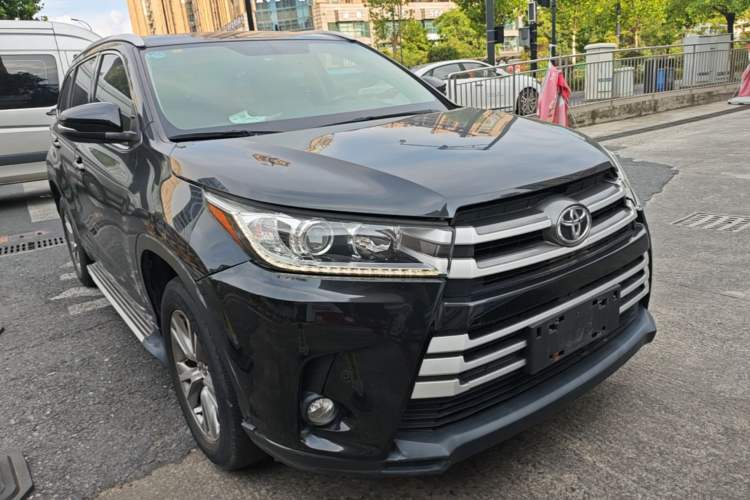 Used Toyota Highlander 2018 2.0T Two-Wheel Drive Elite Version 5 Seats China VI Standard Front Right 45 Deg