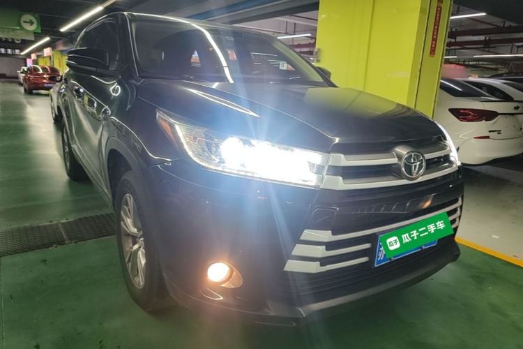 Used Toyota Highlander 2018 2.0T Two-Wheel Drive Elite Version 5 Seats China VI Standard Front Right 45 Deg