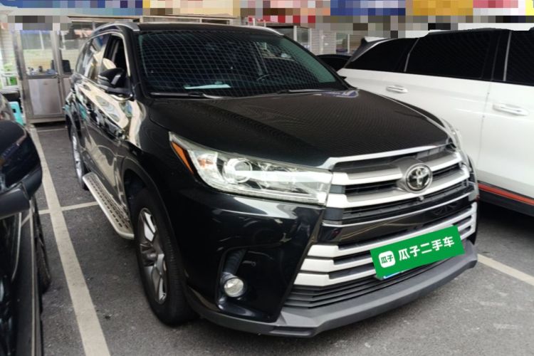 Used Toyota Highlander 2018 2.0T Four-Wheel Drive Luxury Edition 7 Seats China V Emission Standard Front Right 45 Deg