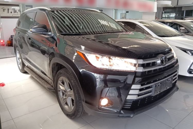 Used Toyota Highlander 2018 2.0T Four-Wheel Drive Luxury Version 7 Seats China VI Standard Front Right 45 Deg