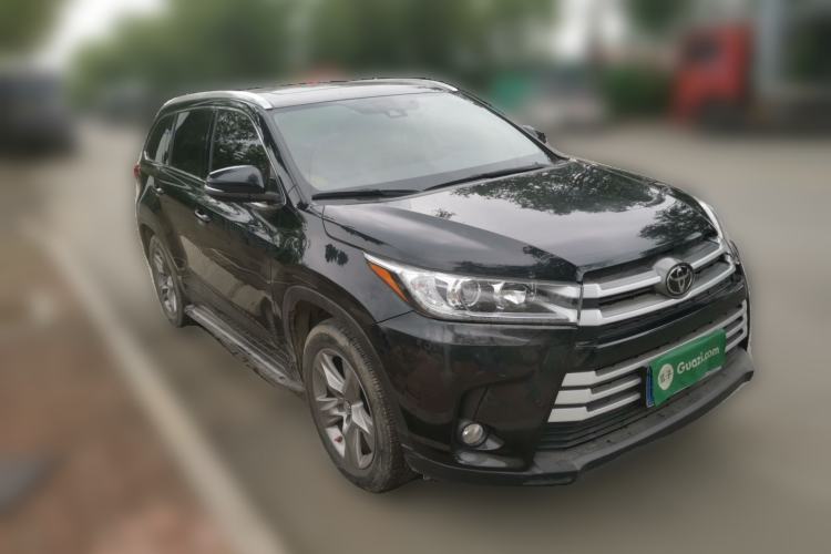 Used Toyota Highlander 2018 2.0T Two-Wheel-Drive Luxury Edition 7 Seats Emission Standard China V Front Right 45 Deg