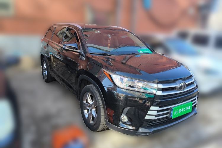 Used Toyota Highlander 2018 2.0T Four-Wheel Drive Luxury Edition 7 Seats China V Emission Standard Front Right 45 Deg