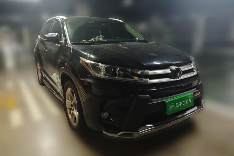 Used Toyota Highlander 2018 2.0T Four-Wheel Drive Luxury Edition 7 Seats China V Emission Standard Front Right 45 Deg