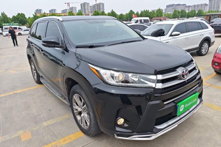 Used Toyota Highlander 2018 2.0T Two-Wheel Drive Elite Version 5 Seats China VI Standard Front Right 45 Deg