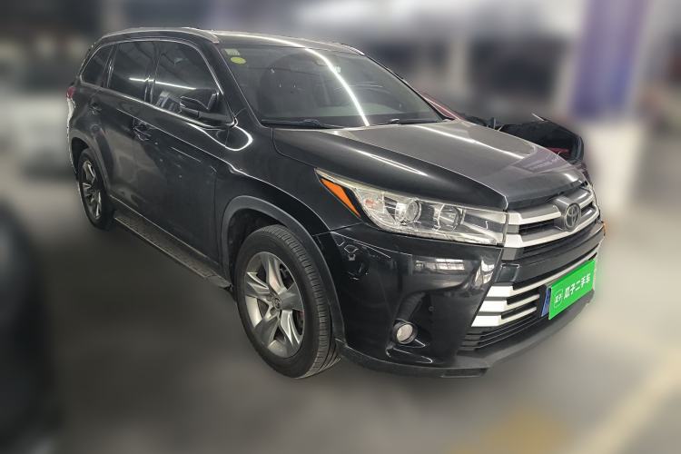 Used Toyota Highlander 2018 2.0T Four-Wheel Drive Luxury Edition 7 Seats China V Emission Standard Front Right 45 Deg