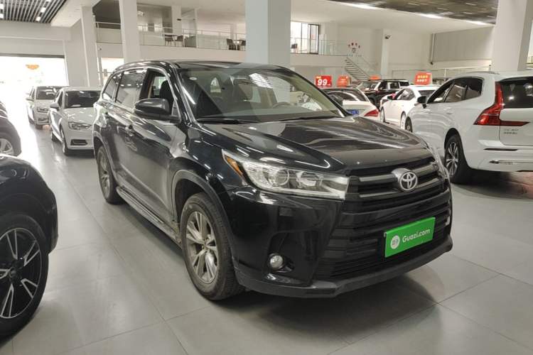Used Toyota Highlander 2018 2.0T Two-Wheel Drive Elite Edition 5 Seats Emission Standard China V Front Right 45 Deg