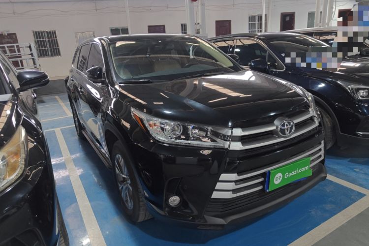 Used Toyota Highlander 2018 2.0T Four-Wheel Drive Elite Edition 7 Seats China V Standard Front Right 45 Deg