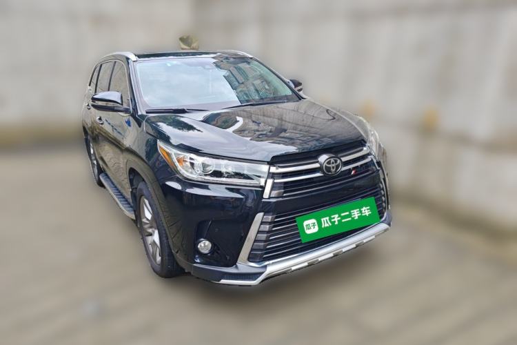 Used Toyota Highlander 2018 2.0T Two-Wheel Drive Prestige Edition 7 Seats China VI Standard Front Right 45 Deg