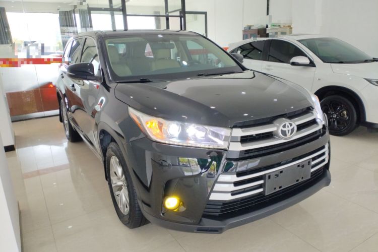 Used Toyota Highlander 2018 2.0T Four-Wheel Drive Elite Edition 7 Seats China V Standard Front Right 45 Deg