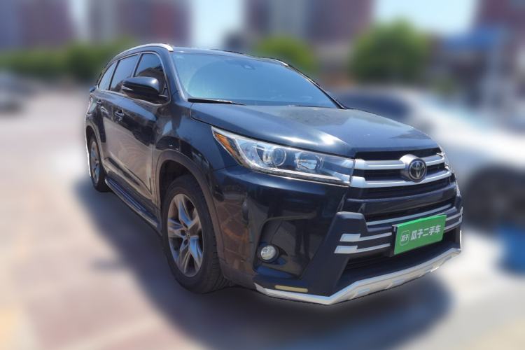 Used Toyota Highlander 2018 2.0T Four-Wheel Drive Luxury Edition 7 Seats China V Emission Standard Front Right 45 Deg