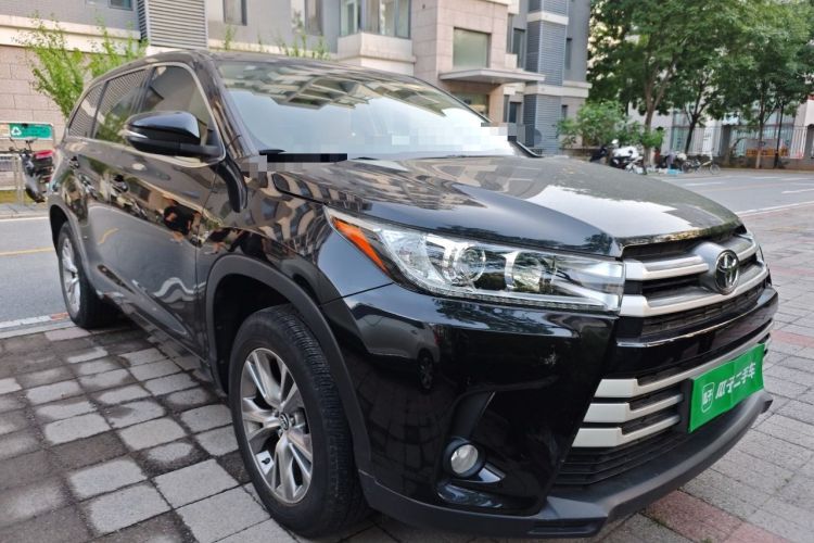 Used Toyota Highlander 2018 2.0T Four-Wheel Drive Elite Edition 7 Seats China VI Standard Front Right 45 Deg