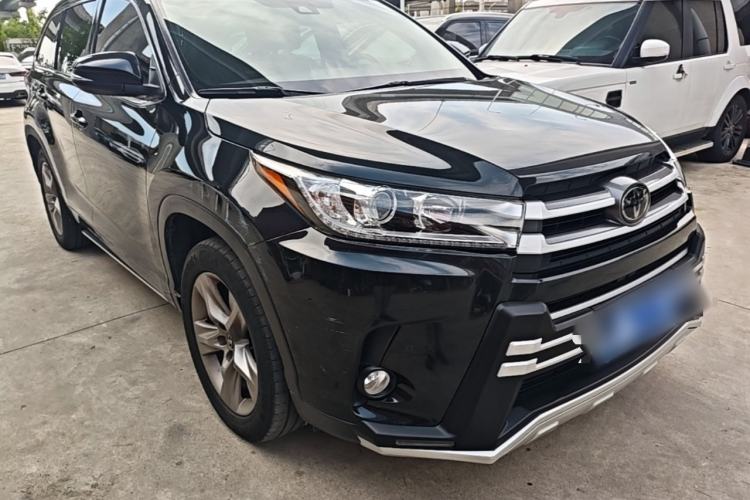 Used Toyota Highlander 2018 2.0T Four-Wheel Drive Luxury Edition 7 Seats China V Emission Standard Front Right 45 Deg