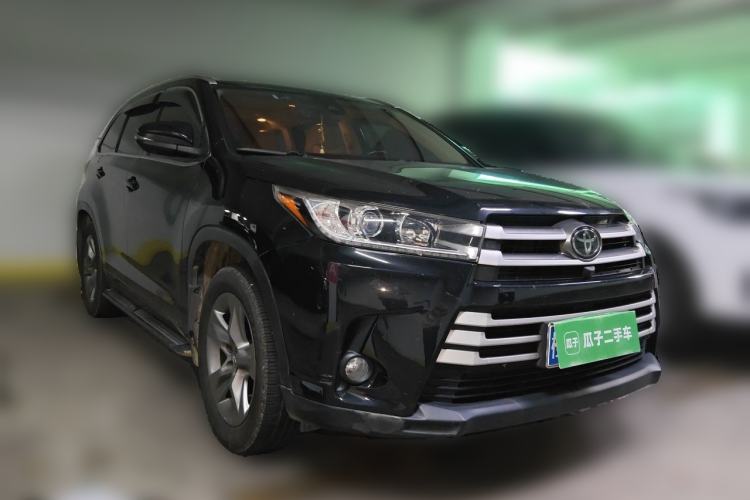Used Toyota Highlander 2018 2.0T Four-Wheel Drive Luxury Edition 7 Seats China V Emission Standard Front Right 45 Deg
