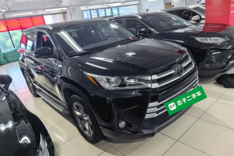 Used Toyota Highlander 2018 2.0T Two-Wheel-Drive Luxury Edition 7 Seats Emission Standard China V Front Right 45 Deg