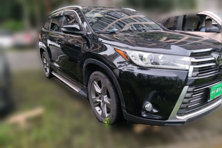 Used Toyota Highlander 2018 2.0T Four-Wheel Drive Prestige Version 7 Seats China V Emission Standard Front Right 45 Deg
