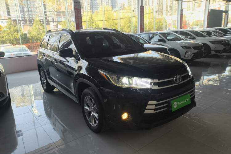 Used Toyota Highlander 2018 2.0T Four-Wheel Drive Elite Edition 7 Seats China VI Standard Front Right 45 Deg