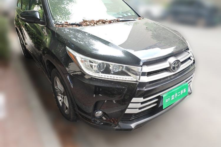 Used Toyota Highlander 2018 2.0T Four-Wheel Drive Luxury Edition 7 Seats China V Emission Standard Front Right 45 Deg