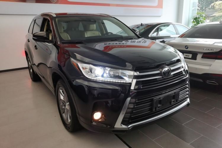 Used Toyota Highlander 2018 2.0T Four-Wheel Drive Prestige Version 7 Seats China VI Standard Front Right 45 Deg