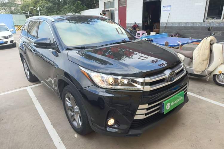 Used Toyota Highlander 2018 2.0T Four-Wheel Drive Luxury Version 7 Seats China VI Standard Front Right 45 Deg