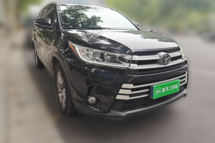 Used Toyota Highlander 2018 2.0T Four-Wheel Drive Luxury Edition 7 Seats China V Emission Standard Front Right 45 Deg