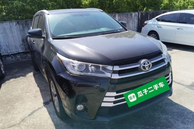 Used Toyota Highlander 2018 2.0T Two-Wheel Drive Elite Version 5 Seats China VI Standard Front Right 45 Deg